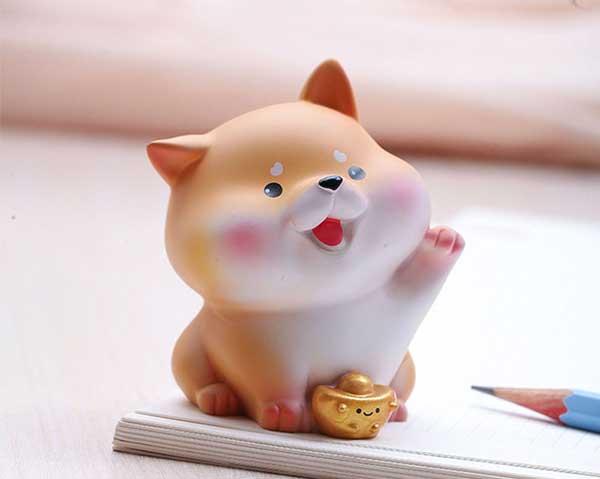 正版柴犬?dāng)[件，招財(cái)小旺柴工藝品，車載裝飾桌面可愛卡通狗狗公仔